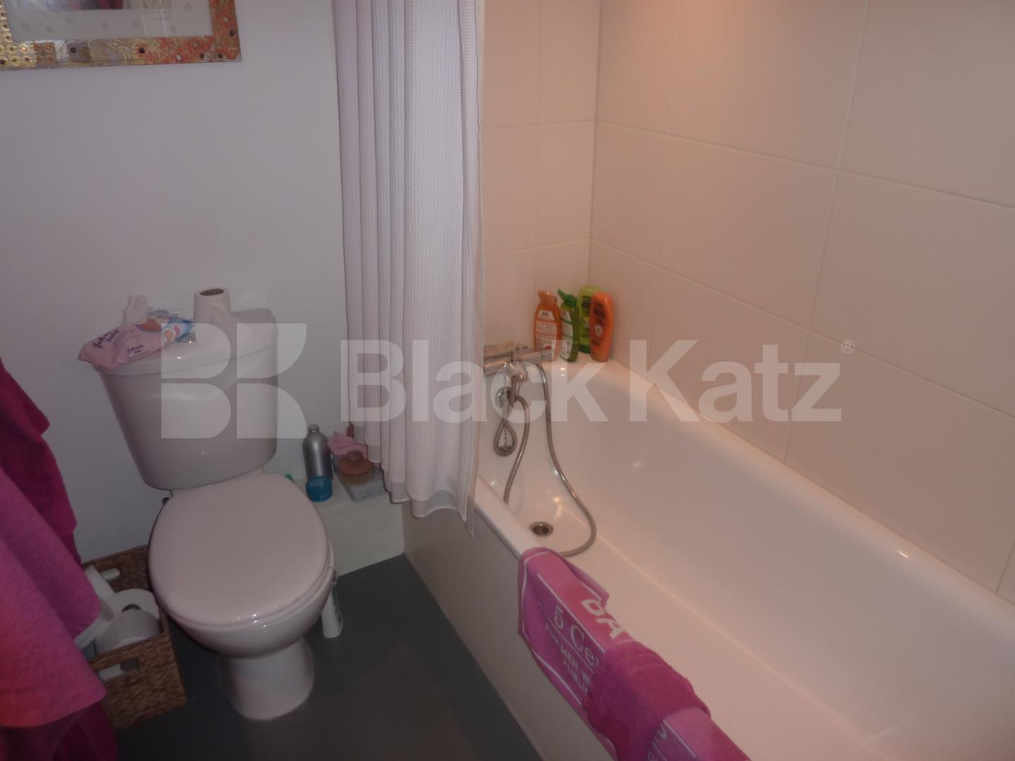 			CONTEMPORARY 1 BED NEAR PRIMROSE HILL, 1 Bedroom, 1 bath, 1 reception Flat			 Primrose Gardens , PRIMROSE HILL